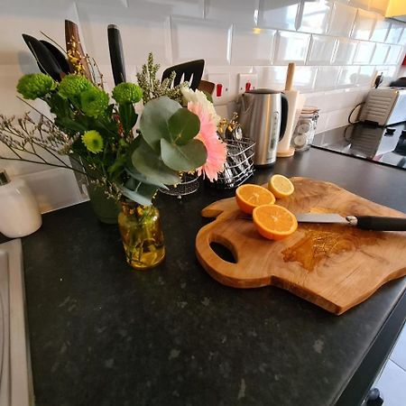 Coopers, Ground Floor Apartment With 2 Bedrooms And 2 Bathrooms Within A Georgian Listed Building Burton-upon-Trent Екстер'єр фото