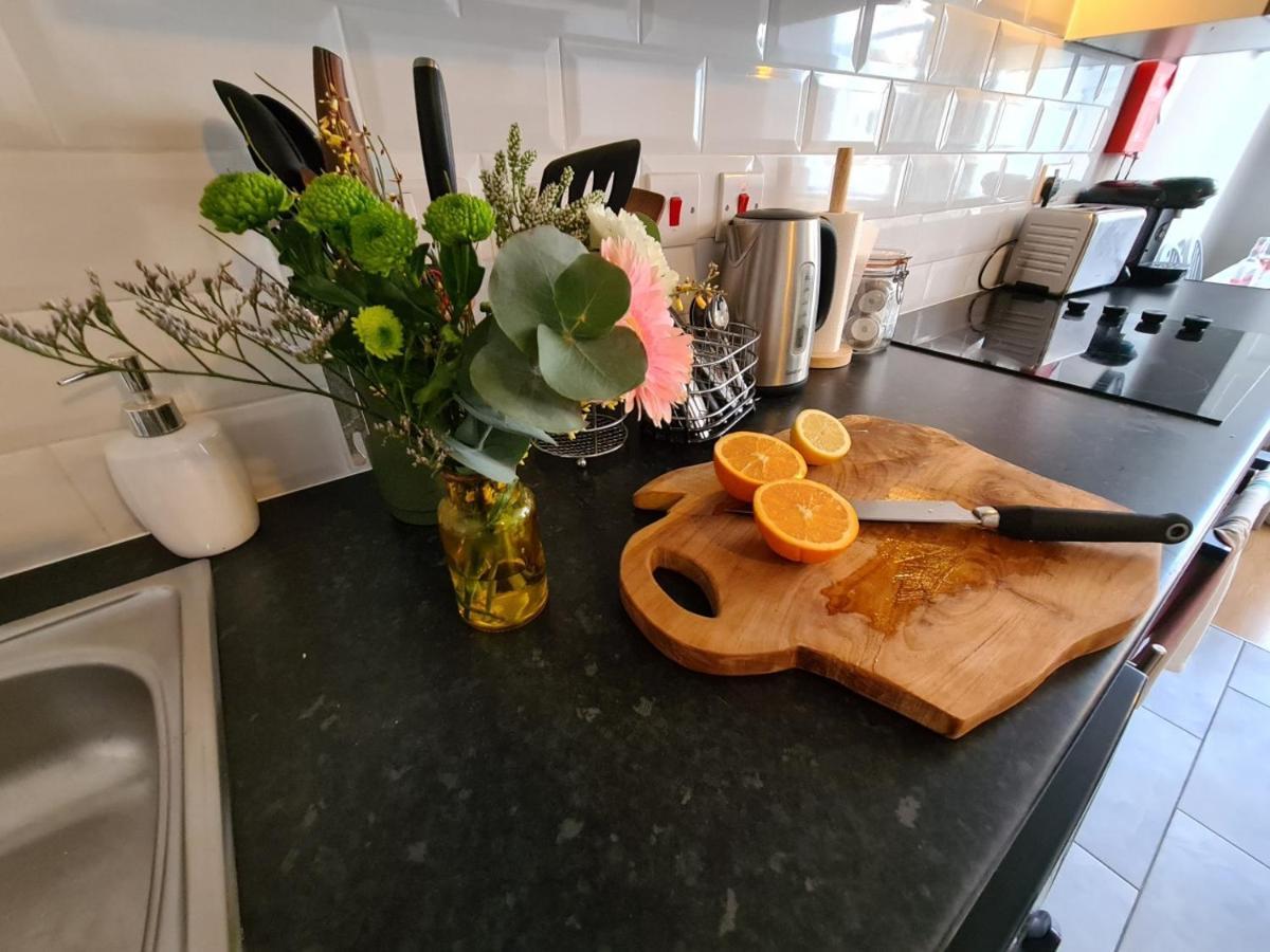 Coopers, Ground Floor Apartment With 2 Bedrooms And 2 Bathrooms Within A Georgian Listed Building Burton-upon-Trent Екстер'єр фото