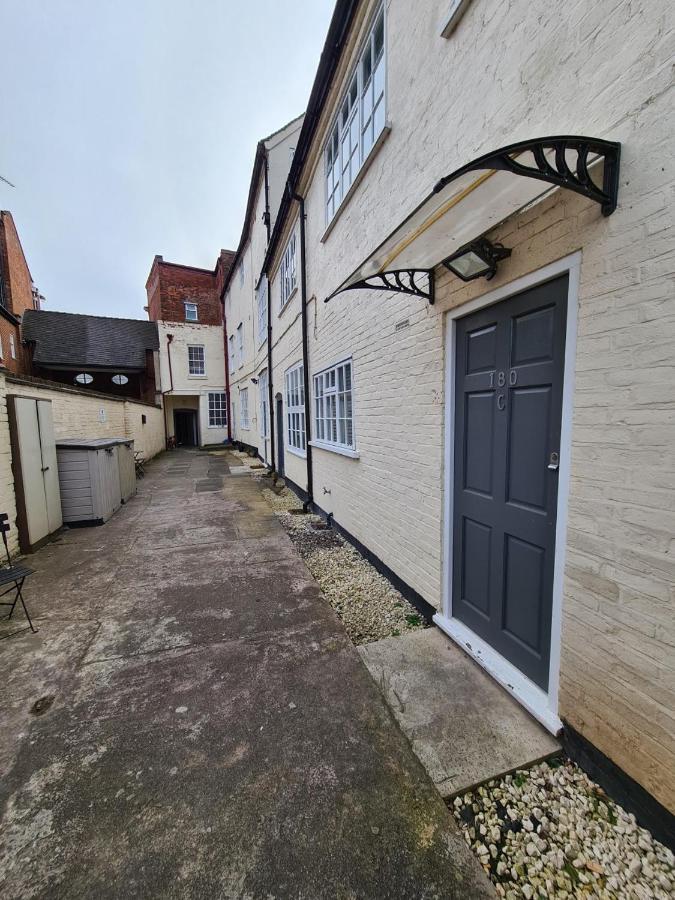 Coopers, Ground Floor Apartment With 2 Bedrooms And 2 Bathrooms Within A Georgian Listed Building Burton-upon-Trent Екстер'єр фото
